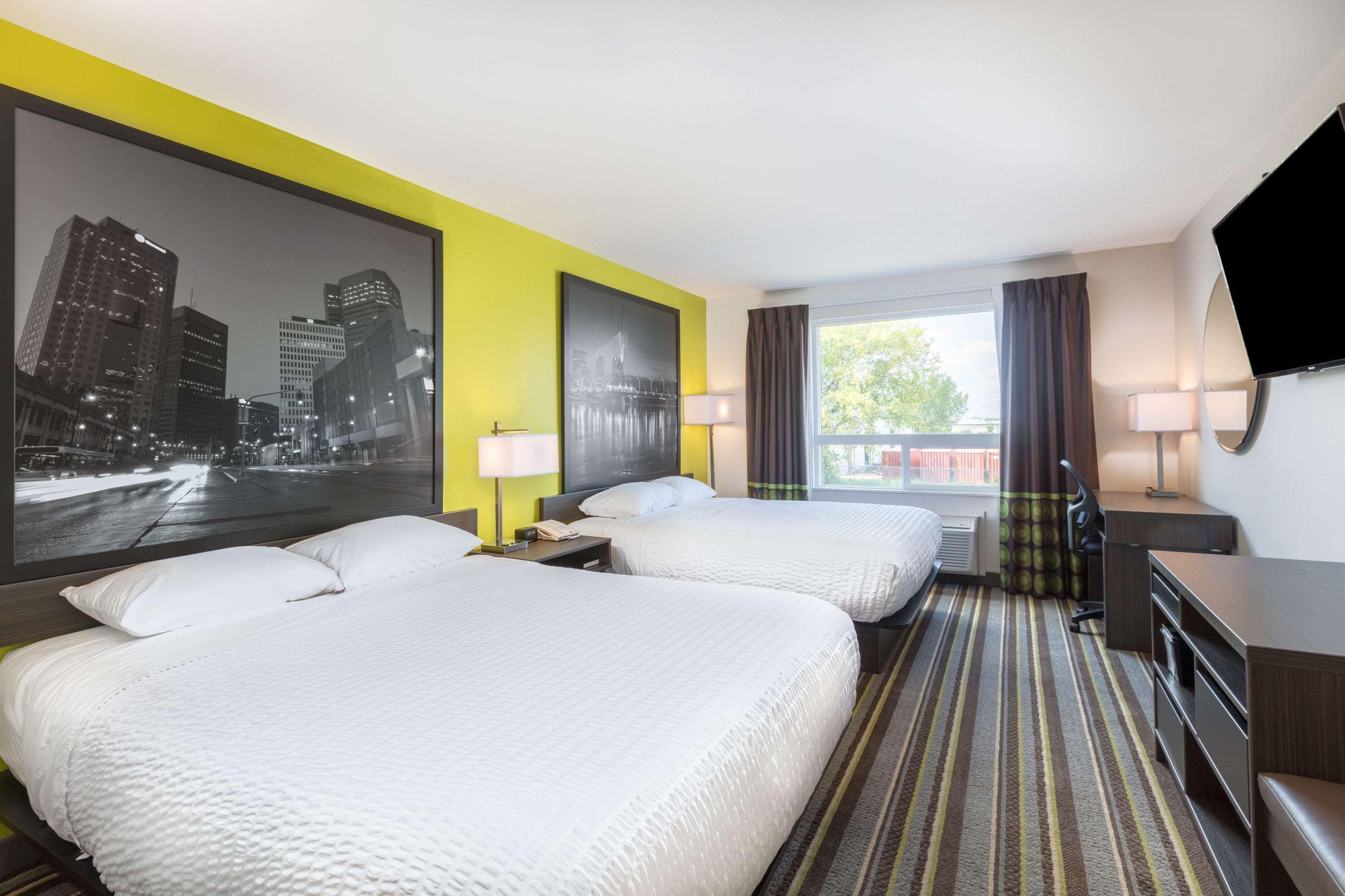Super 8 By Wyndham Winnipeg East Mb Екстериор снимка