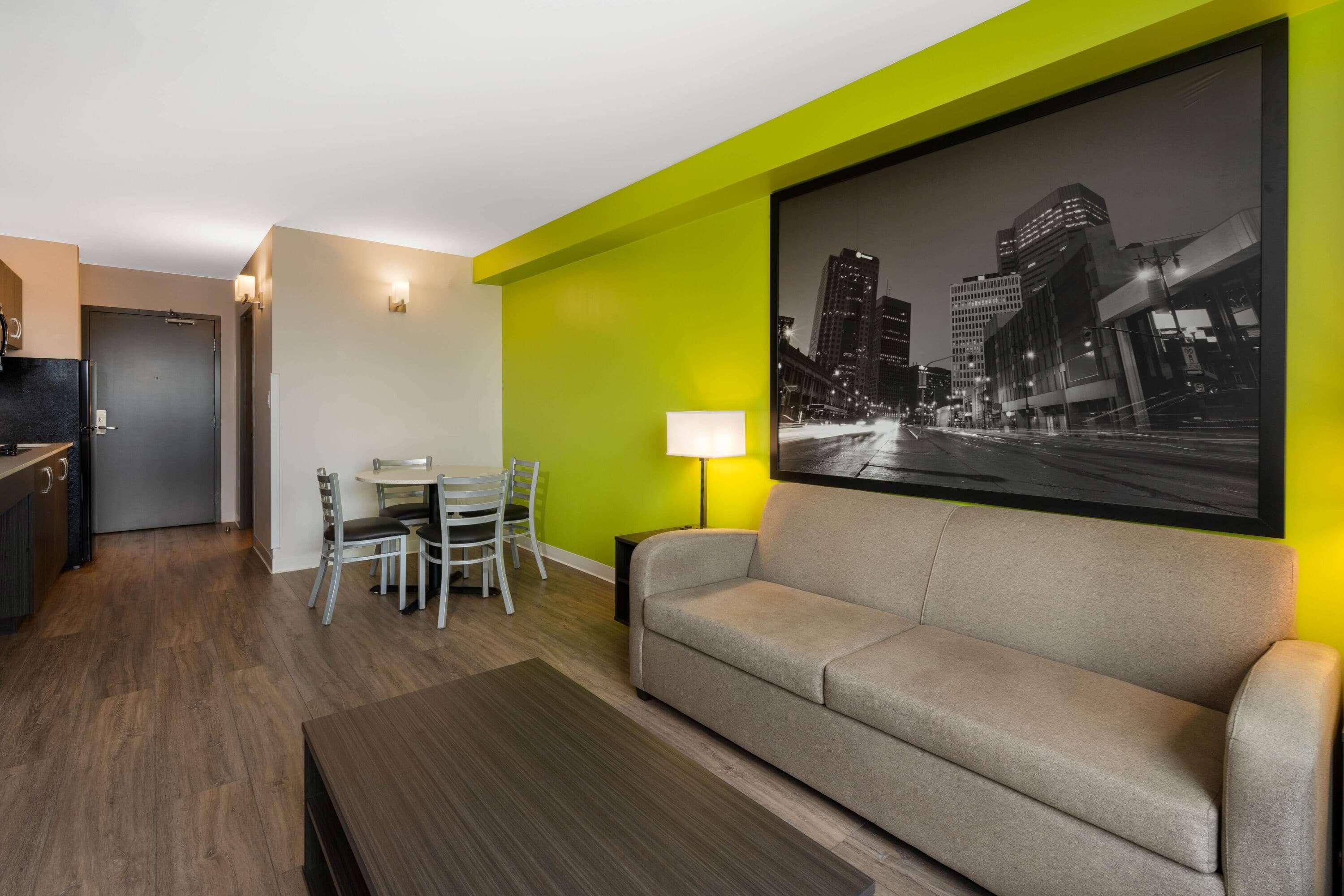 Super 8 By Wyndham Winnipeg East Mb Екстериор снимка