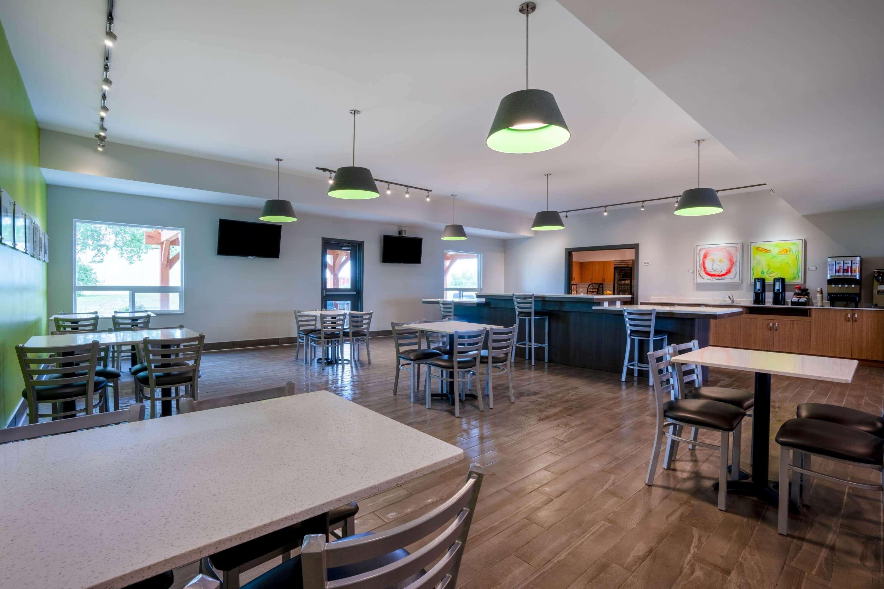 Super 8 By Wyndham Winnipeg East Mb Екстериор снимка